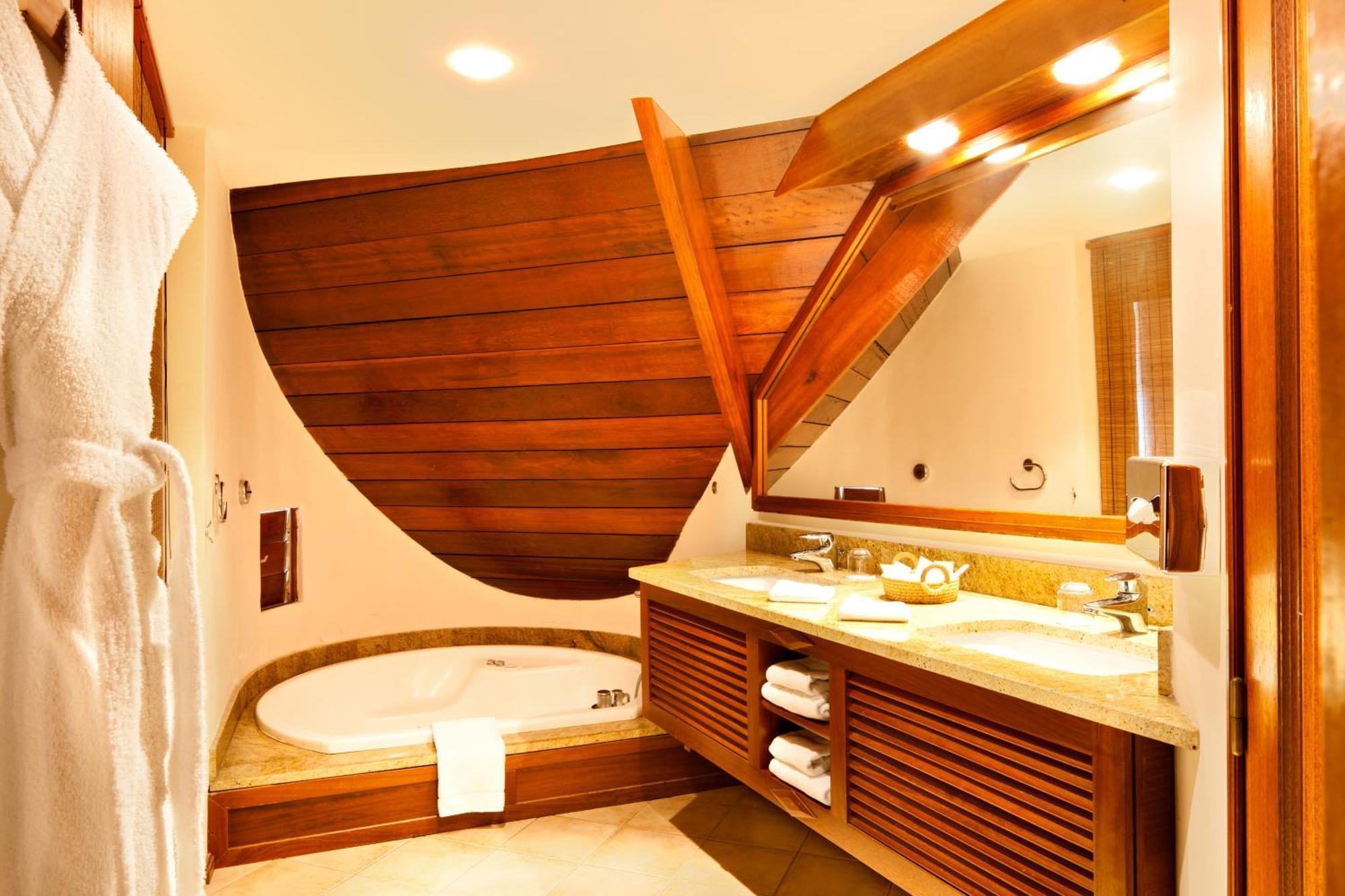 Le Saint Alexis **** Hotel & Spa Εξωτερικό φωτογραφία